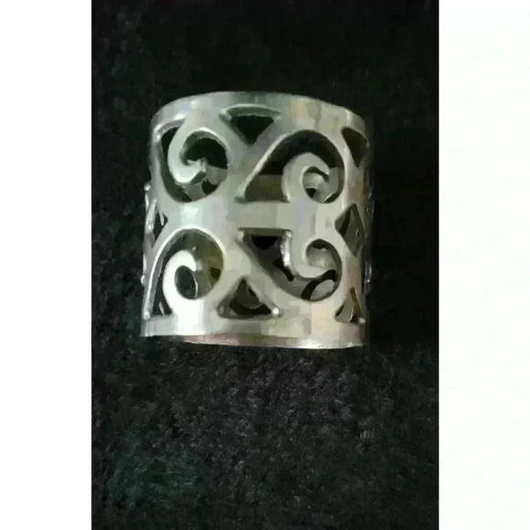 Set of 4-Handcrafted Silver Filigree Napkin Rings - Picture 3 of 5